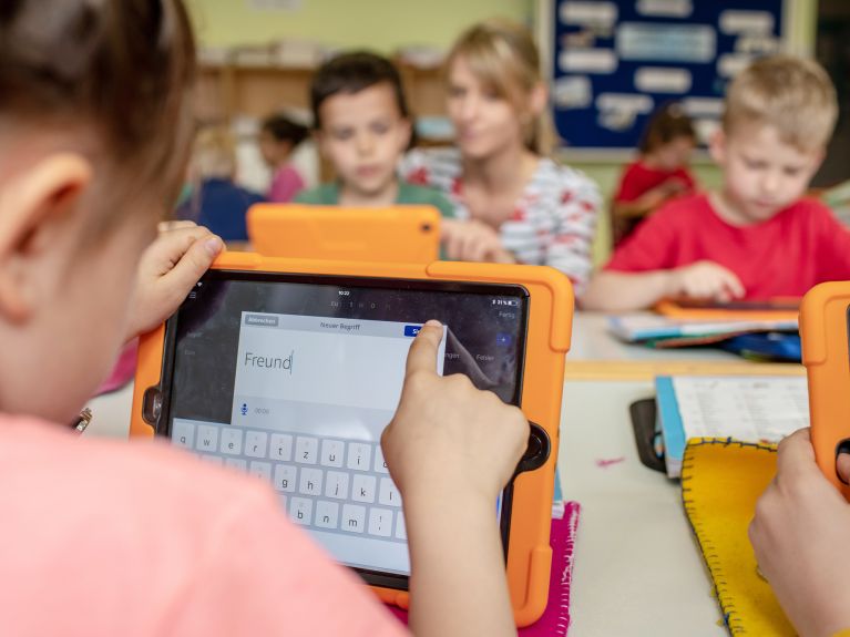 En Allemagne, plus de 22.000 fondations s’engagent dans le domaine de l‘éducation, de la culture ou de l’intégration En Allemagne, plus de 22.000 fondations s’engagent dans le domaine de l‘éducation, de la culture ou de l’intégration