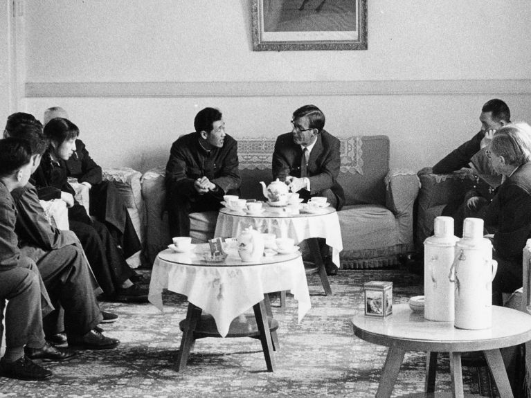 Der Anfang einer starken Zusammenarbeit: Treffen 1974 in Peking Der Anfang einer starken Zusammenarbeit: Treffen 1974 in Peking