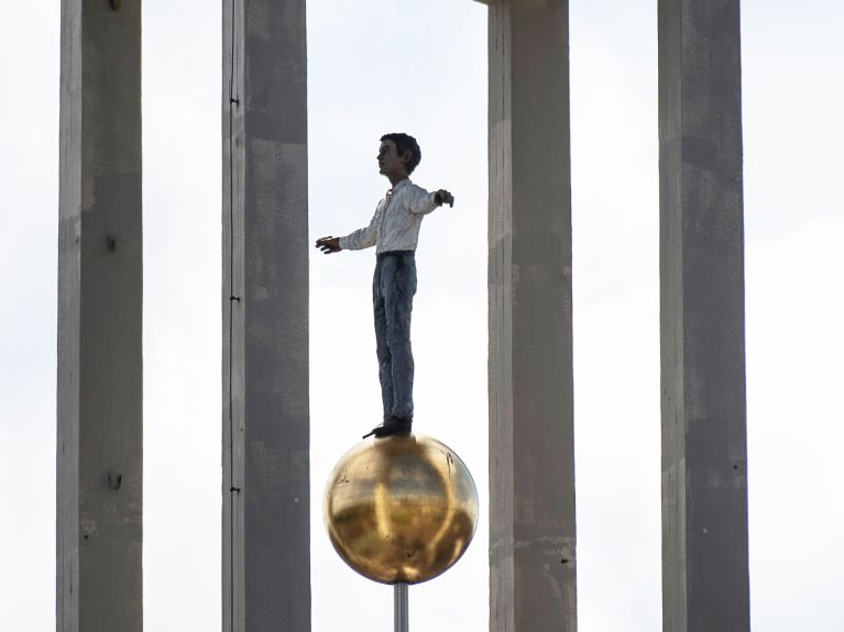 “Hombre en la torre”, de Stephan Balkenhol