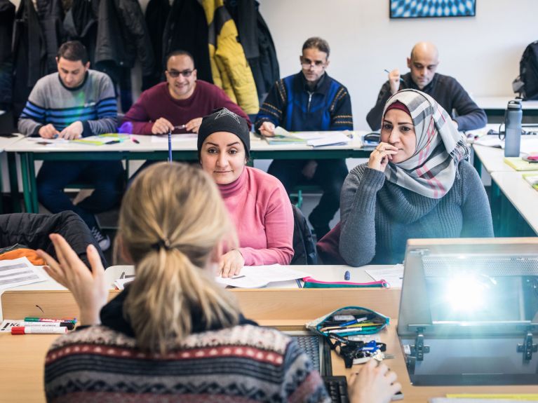 图片说明：在波茨坦的难民教师项目的课堂上