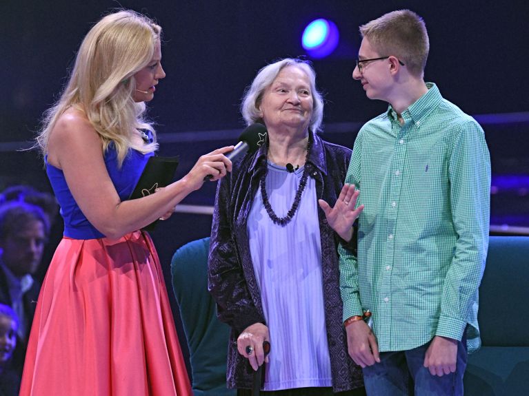 Web Video Award 2017: Helga Sofie Josefa, better known as MarmeladenOma, with grandson Janik