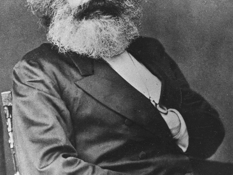 Une icône pour beaucoup de personnes : un portrait de Karl Marx vers 1880.