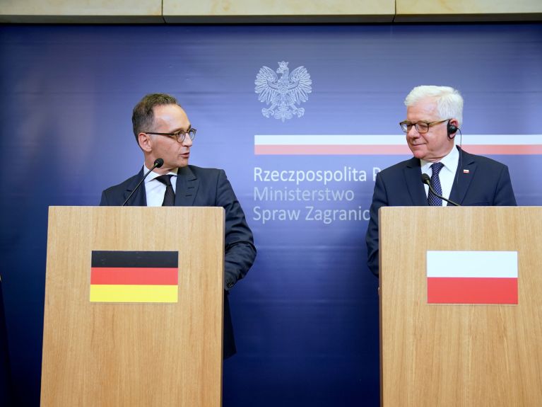 Ministrowie spraw zagranicznych Polski i Niemiec, Jacek Czaputowicz i Heiko Maas, na wspólnej konferencji prasowej w Warszawie w 2019 roku