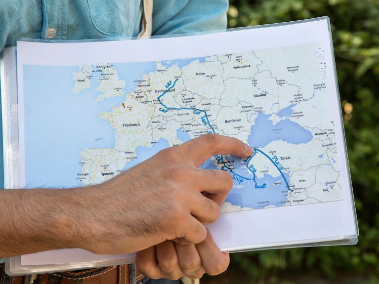 Hamdi Kassar erklärt seine Route von Syrien nach Berlin
