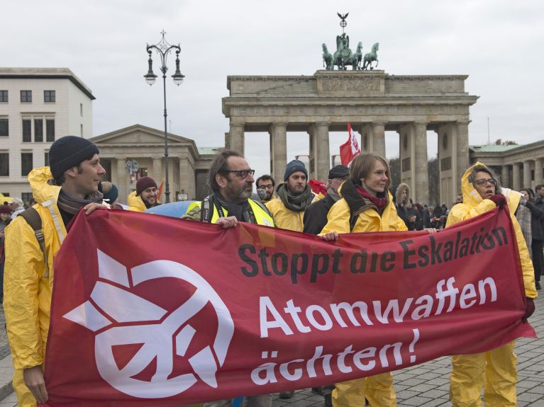 Berlin’de yapılan nükleer silahları protesto eylemi. 