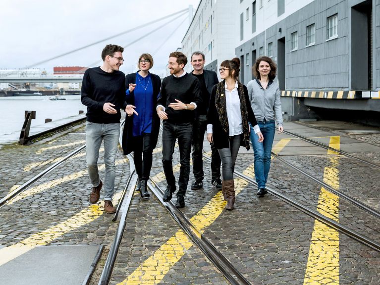 Equipo de curadores de la Bienal de la fotografía contemporánea