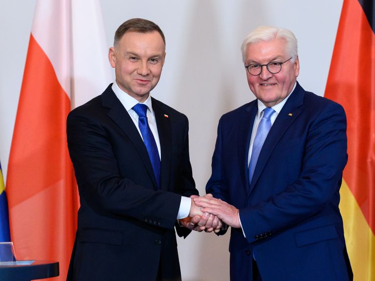 Bundespräsident Steinmeier begrüßt Präsident Duda in Berlin.