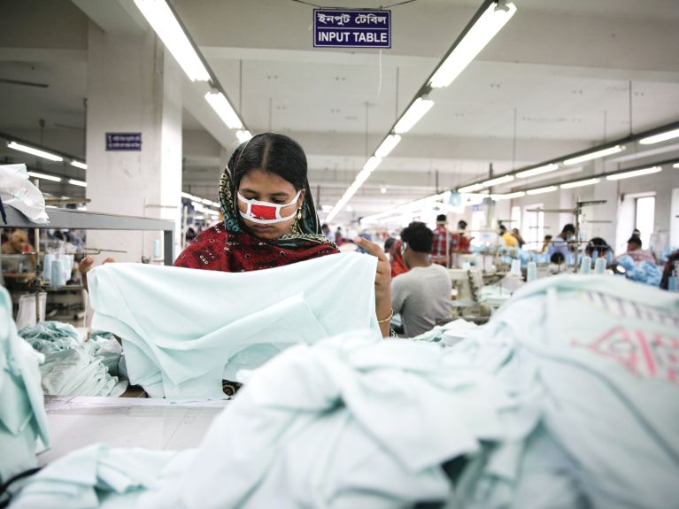 Fábrica têxtil em Bangladesh 