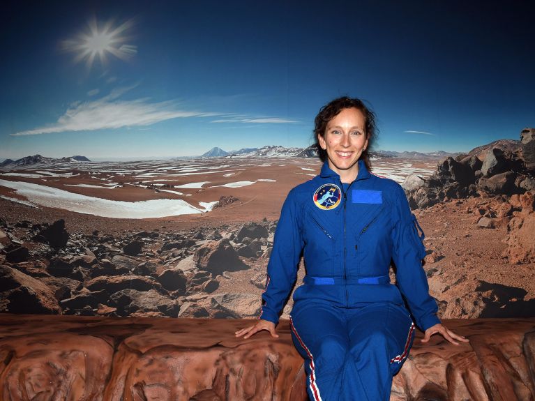 راندال تقدمت في 2008 للعمل كرائدة فضاء لدى وكالة ESA.