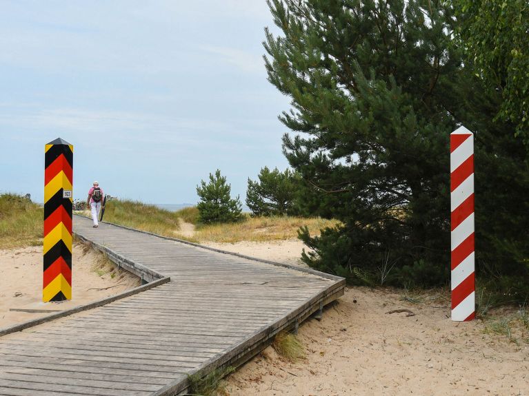 A border that is gradually disappearing: near Świnoujście on the island of Usedom.