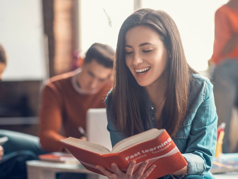 15,4 millones de personas aprenden alemán en el mundo. 15,4 millones de personas aprenden alemán en el mundo.