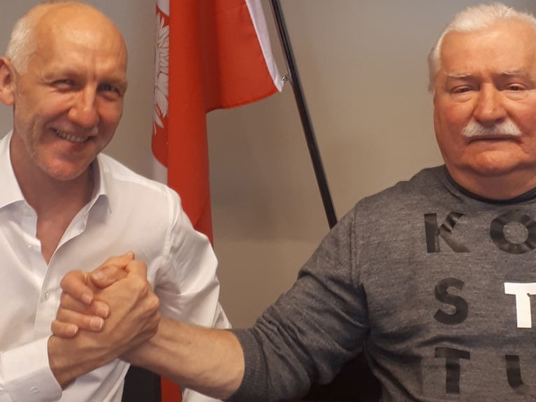 Shake on it: Ulrich Krökel with Lech Wałęsa Shake on it: Ulrich Krökel with Lech Wałęsa