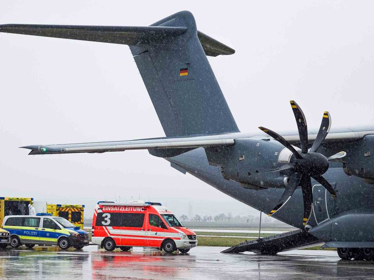 Airlifting intensive-care patients to Germany