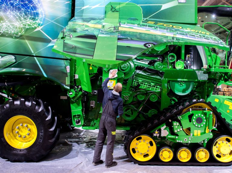 High-tech: combine harvester produced by John Deere