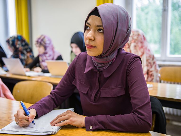 Studentin der Islamischen Theologie an der Universität Tübingen