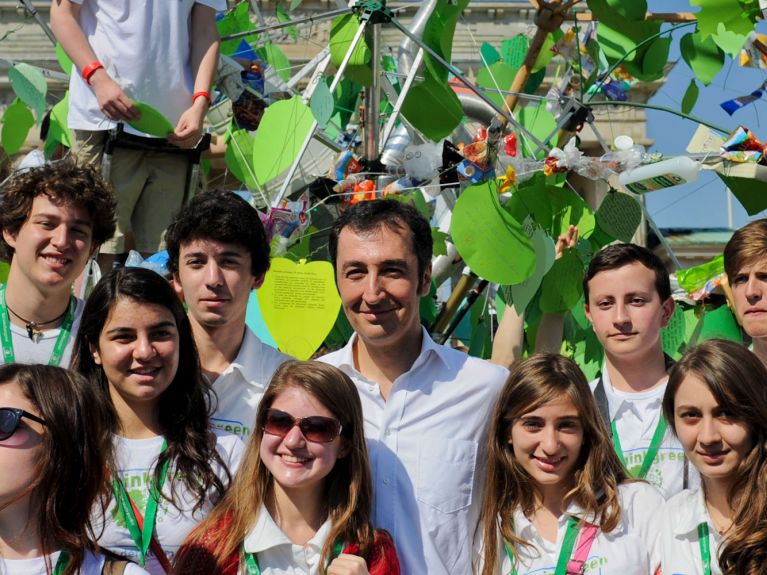 Özdemir während des Weltjugend-Nachhaltigkeitsgipfels 2013 in Berlin