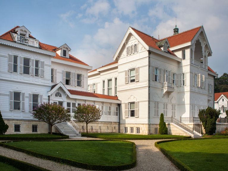 Kulturakademie Tarabya: Rückzugsort in historischer Sommerresidenz Kulturakademie Tarabya: Rückzugsort in historischer Sommerresidenz