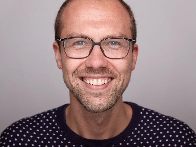 Sebastian Sujka es fundador de xbird. Sebastian Sujka es fundador de xbird.
