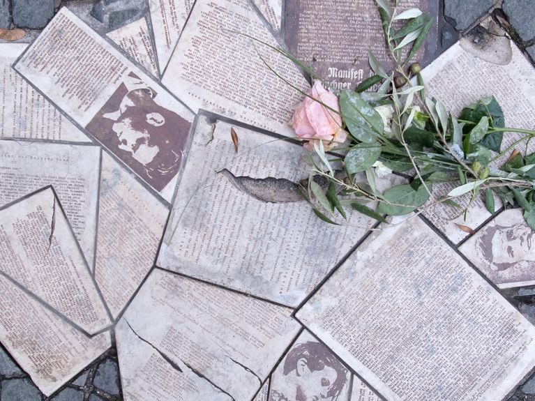 Monument at Geschwister-Scholl-Platz in Munich