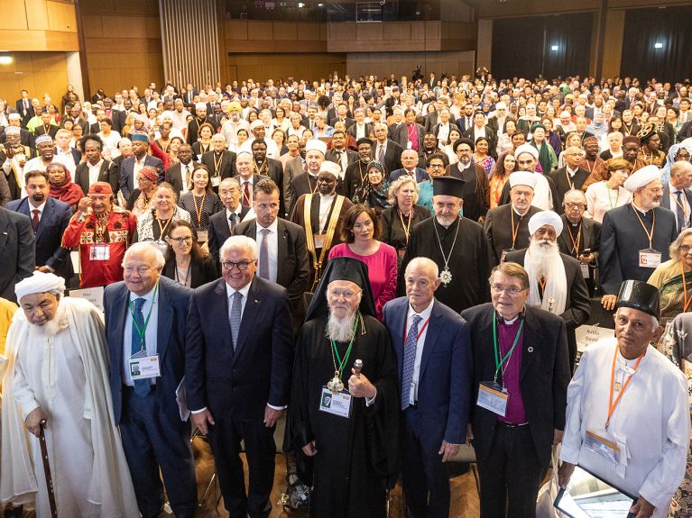 „Religie dla pokoju” 2019 – z prezydentem federalnym Frankiem Walterem Steinmeierem jako gościem. „Religie dla pokoju” 2019 – z prezydentem federalnym Frankiem Walterem Steinmeierem jako gościem.