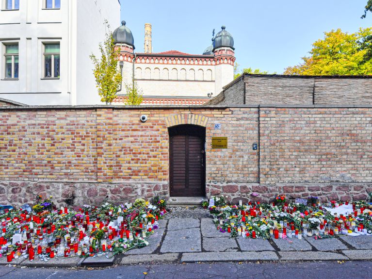 Deux personnes sont décédées lors de l’attentat antisémite à Halle.