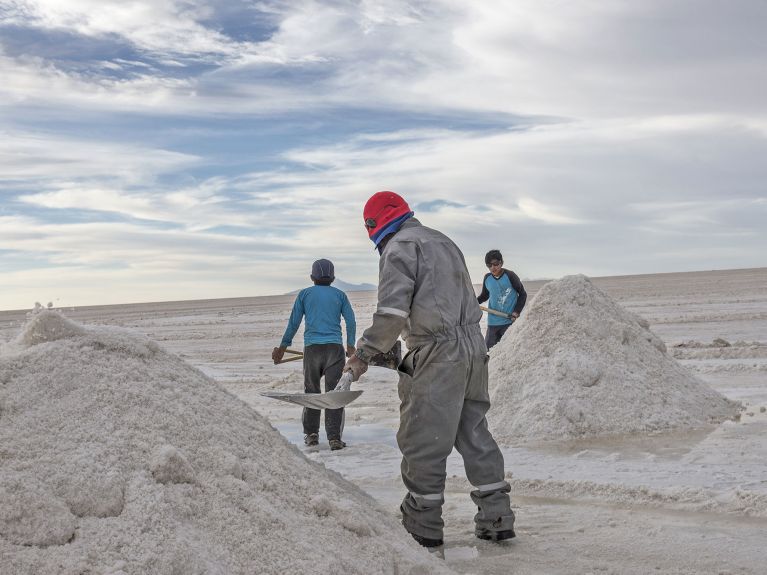 Demandado metal: extracción de litio en Bolivia