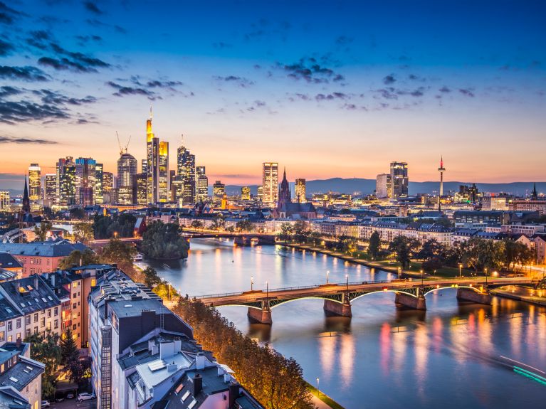 Quinze museus em Frankfurt estão à espera dos visitantes.