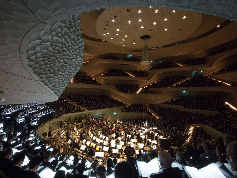 A Elbphilharmonie oferece uma ampla programação digital. 
