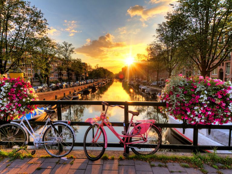 Na Holanda existem mais bicicletas do que habitantes.