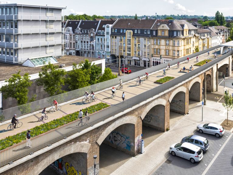 The Ruhr bike expressway goes along the city viaduct in Mühlheim