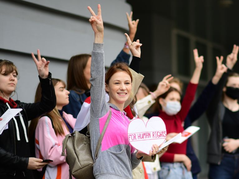 Protestierende Studentinnen in Belarus 2020.