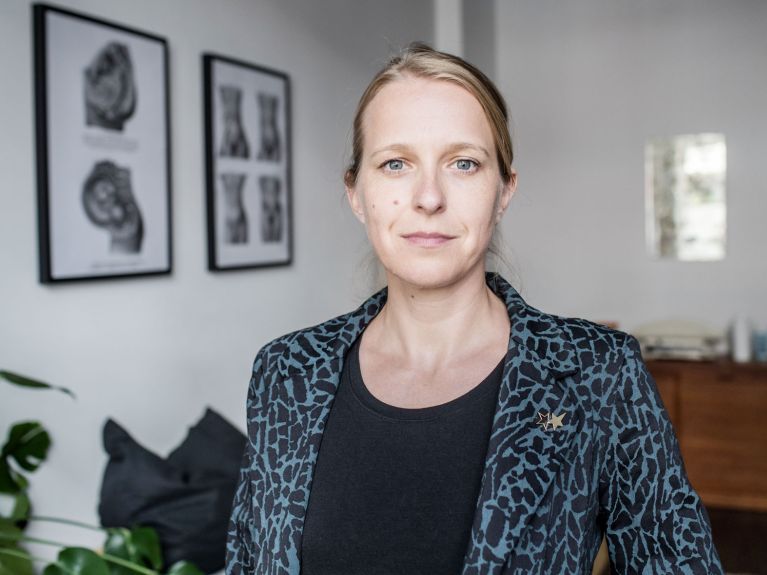 Ulrike Posselt veut transmettre son savoir : elle va enseigner la physiologie et la diagnostique aux futures sages-femmes.