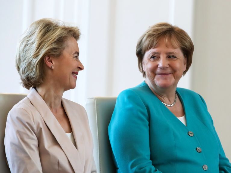 Ursula von der Leyen with Angela Merkel