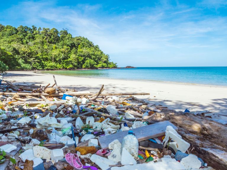 Verschmutzung: Millionen Tonnen an Plastikmüll landen in den Ozeanen