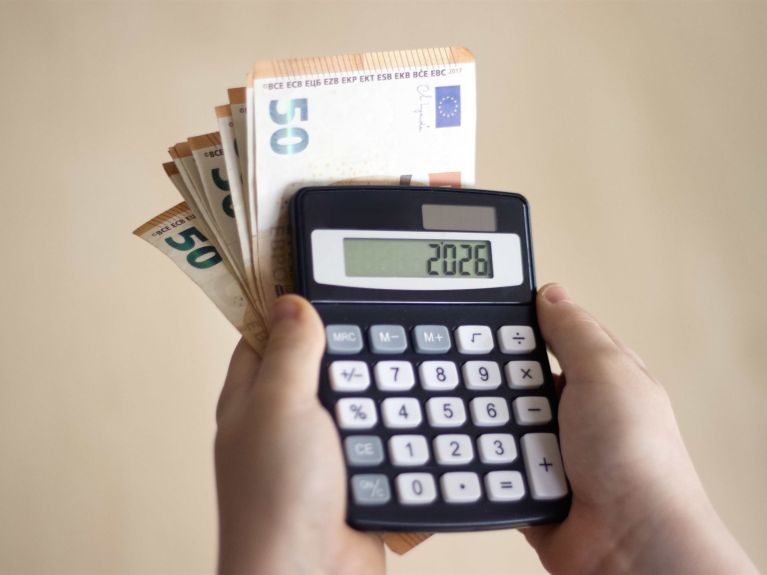 Steuer, Mindestlohn, Wehrdienst – was sich 2026 für die Deutschen ändert 