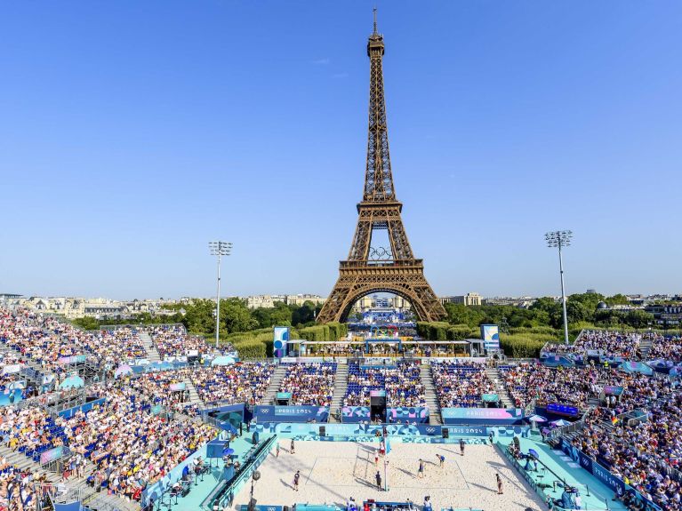Les Jeux olympiques à Paris, même sous la Tour Eiffel