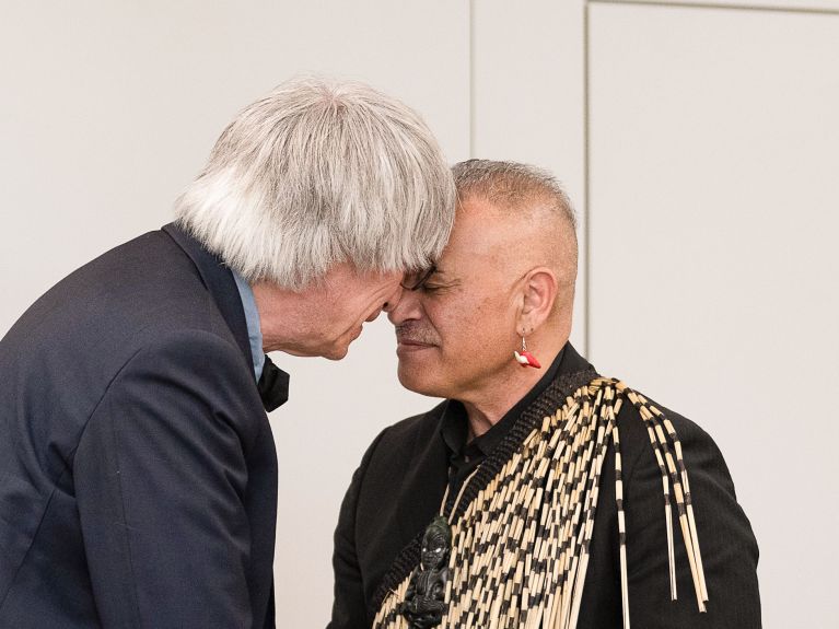 A Maori greeting in Göttingen following the return of bones to New Zealand 