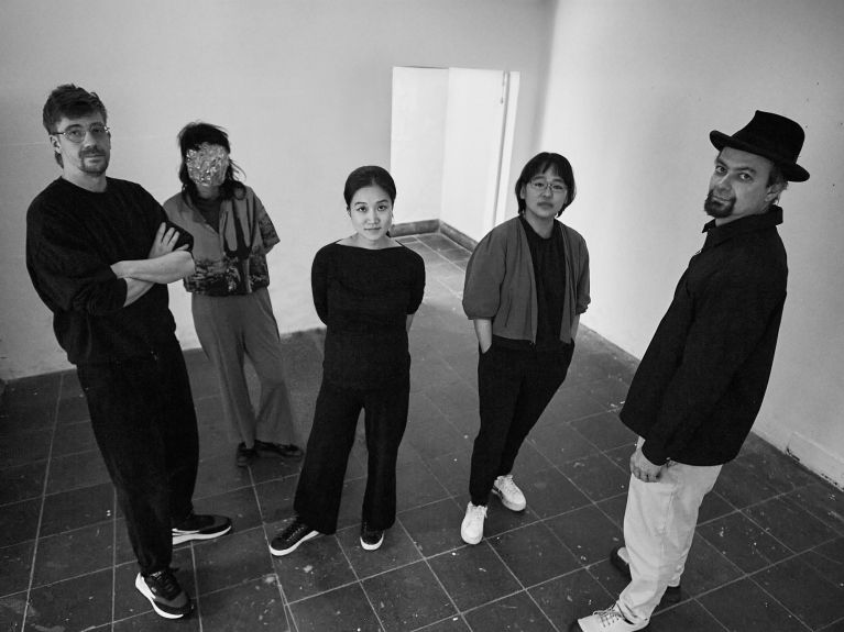 The German-South Korean Longega Project artists’ collective The German-South Korean Longega Project artists’ collective