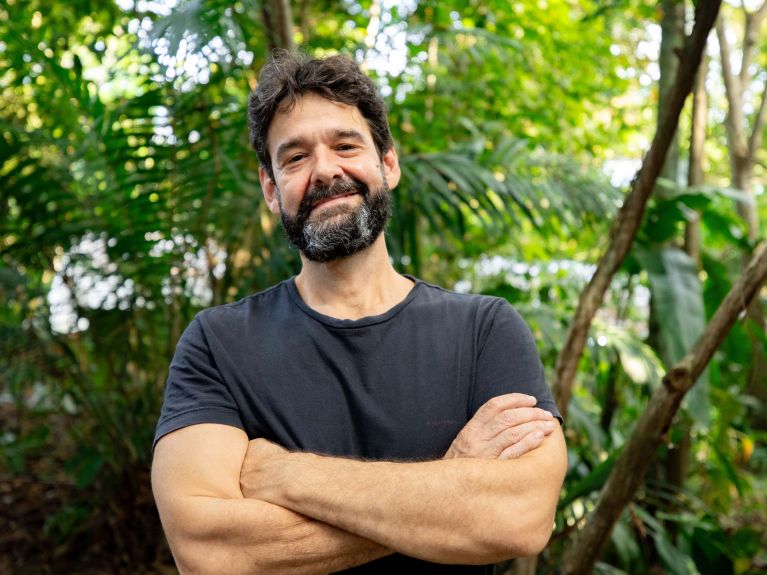 Бразильский инженер леса Карлос Альберто «Бето» Кесада