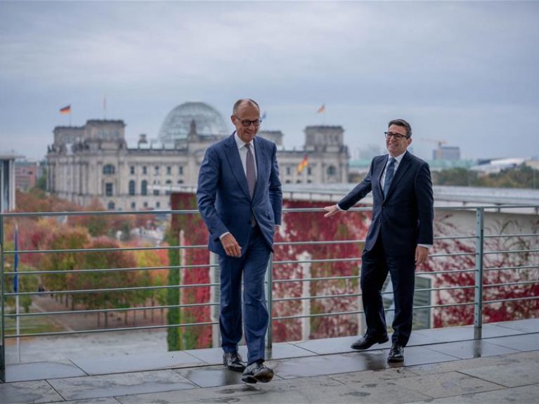 Friedrich Merz und Andy Burnham in Berlin
