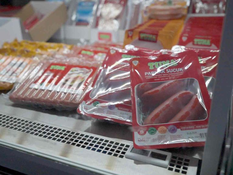 Many supermarkets in Germany sell halal foods