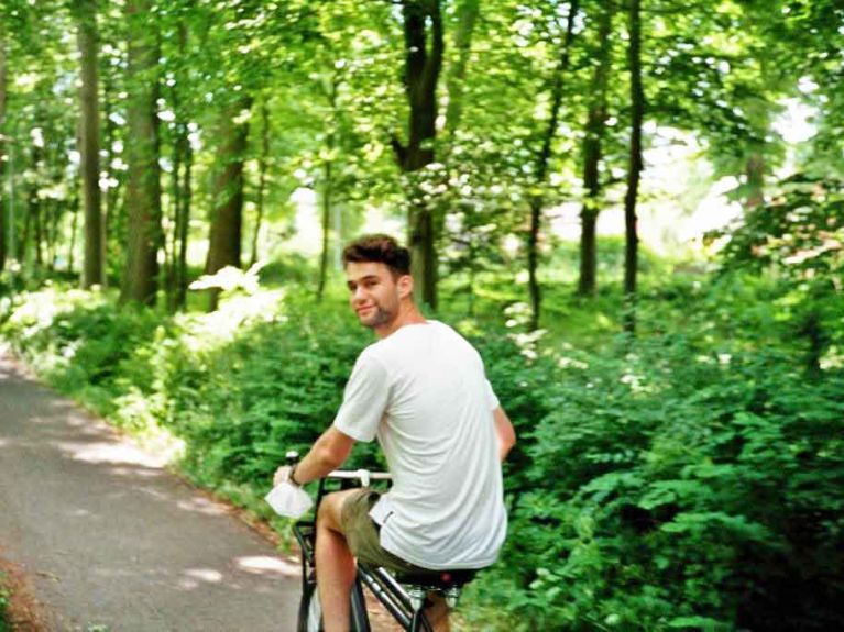 Daniel hat seine Liebe zu Deutschland entdeckt. Daniel hat seine Liebe zu Deutschland entdeckt.