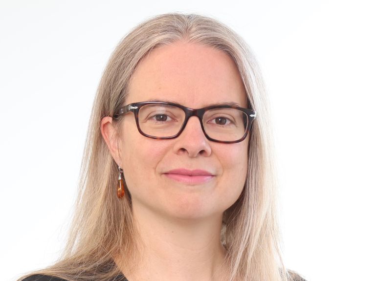 Porträt von Sabine Oertelt-Prigione