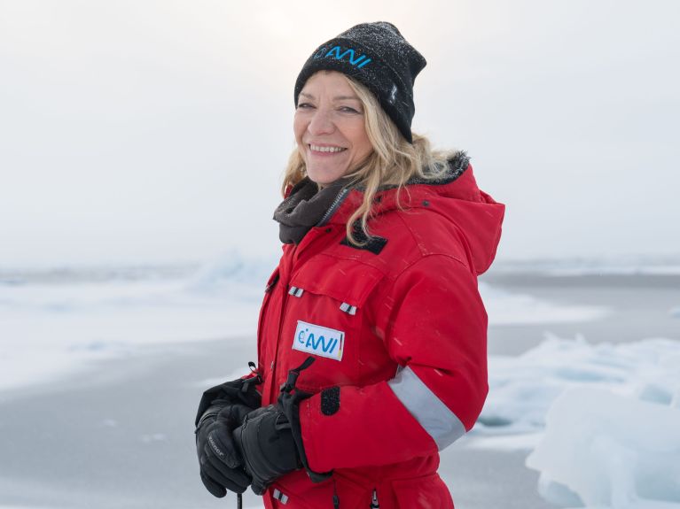Antje Boetius sur la mer polaire lors de l’expédition ArcWatch-1