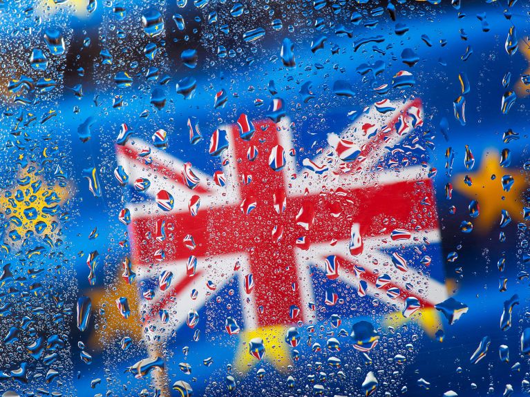 Großbritanniens Außenminister und die Regierungschefin werben weiter für Änderungen am Brexit-Vertrag mit der EU. Großbritanniens Außenminister und die Regierungschefin werben weiter für Änderungen am Brexit-Vertrag mit der EU.