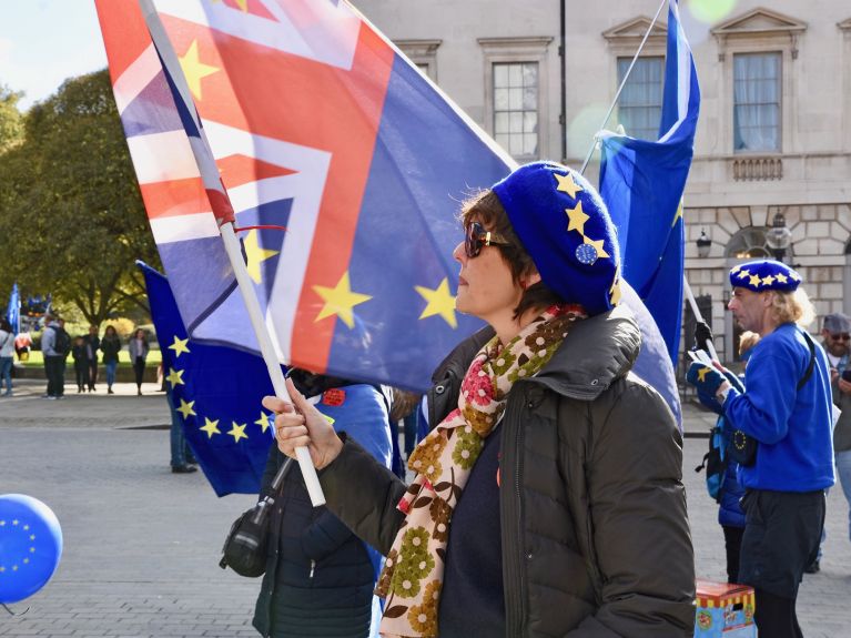 Adversários do Brexit protestam contra a saída da UE. 