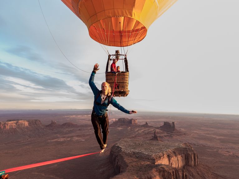 Brücken schlagen über dem Monument Valley