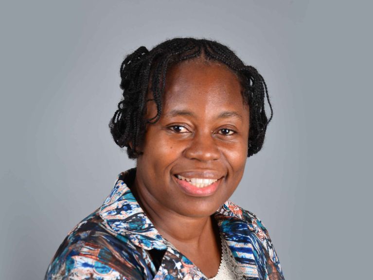 Dr. Catherine Oluwakemi Esuola ist Postdoktorandin am National Horticultural Research Institute (NIHORT), Ibadan, Nigeria