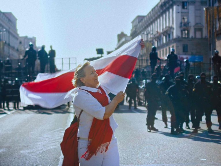 Szene aus „Courage“: Bilder von Mut und Menschlichkeit