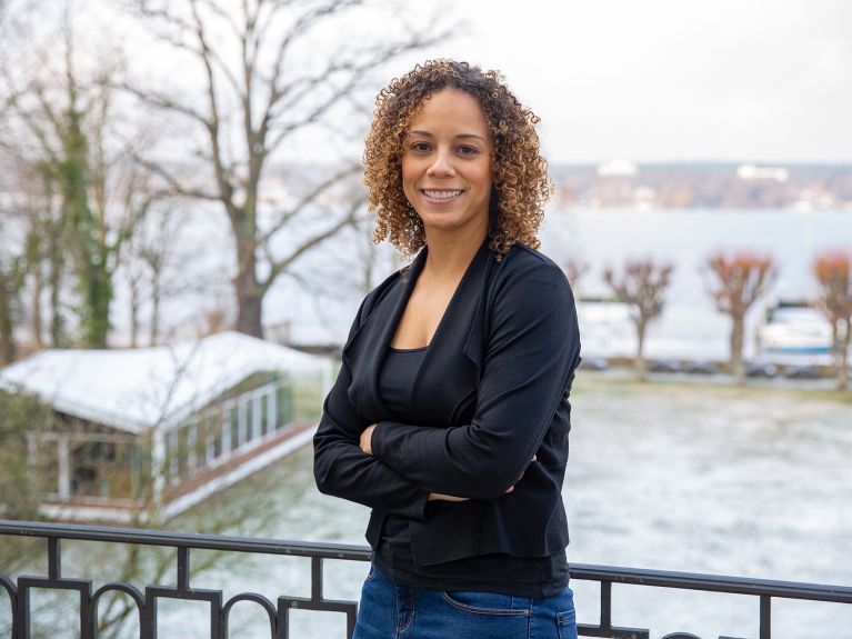Jennifer Allen: Valuable contacts established Jennifer Allen: Valuable contacts established